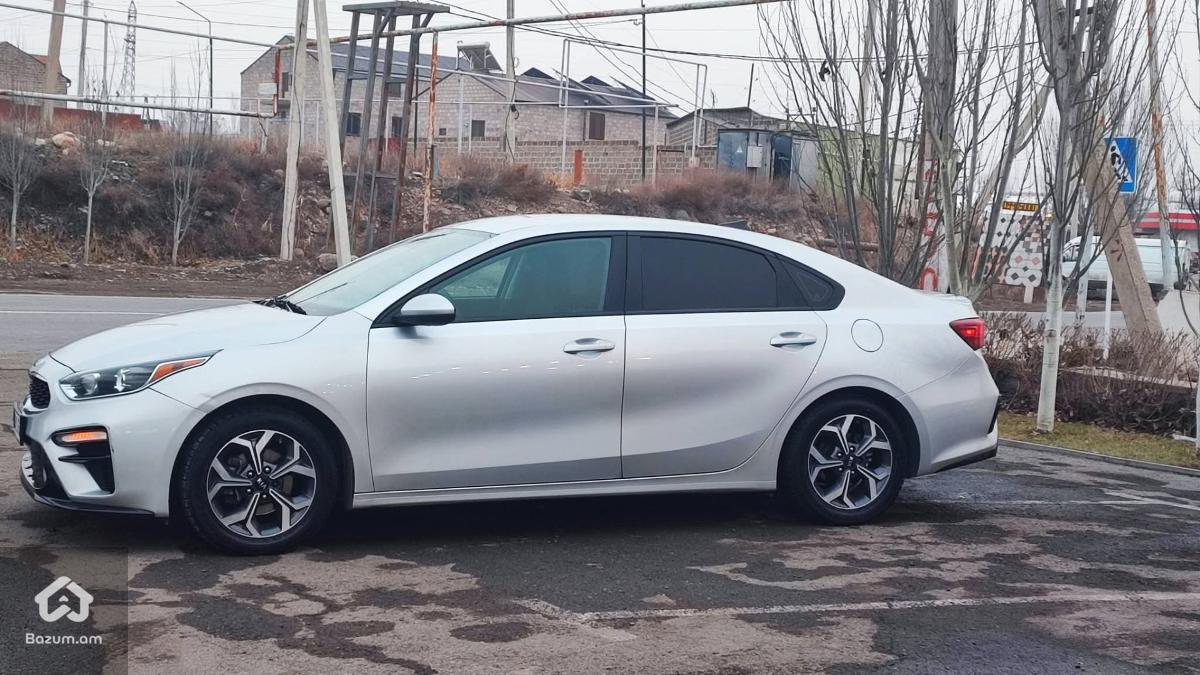 Kia Forte  - image 6