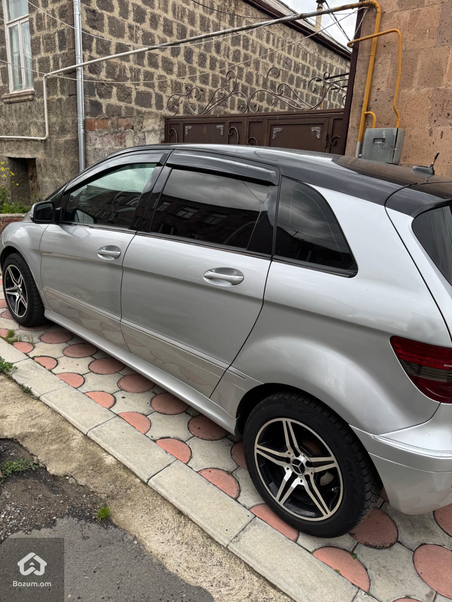 Mercedes-BENZ - image 2