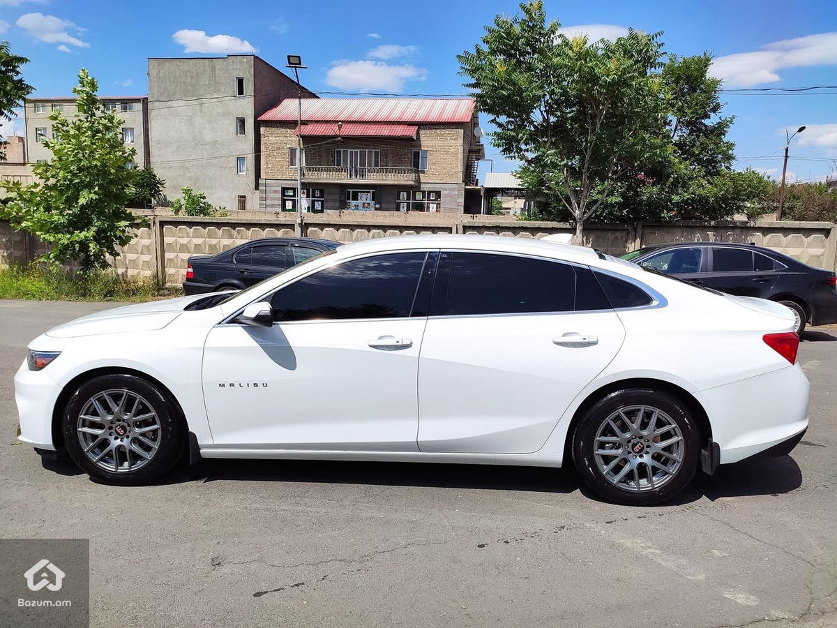 CHEVROLET MALIBU HYBRID  - image 17