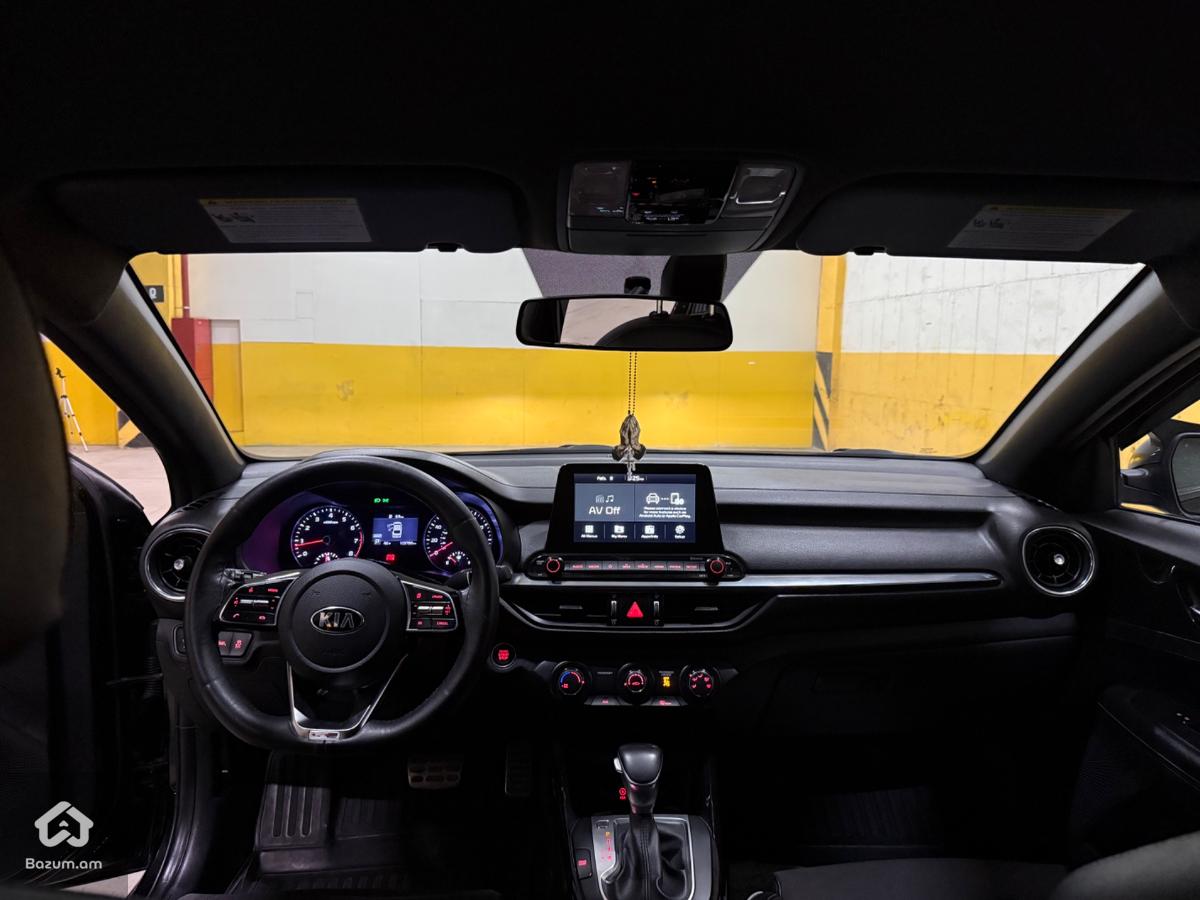 Kia Forte Gt-line - image 11