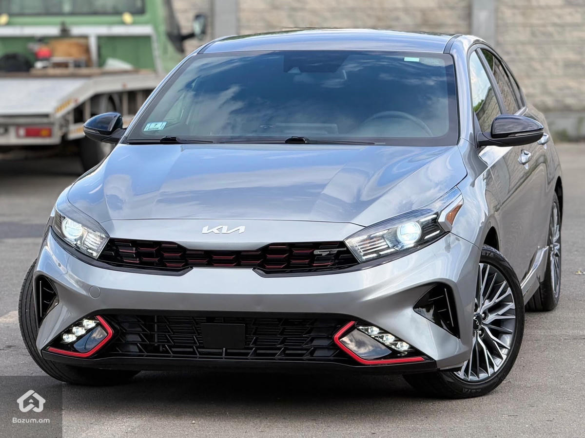 kia Forte - image 16