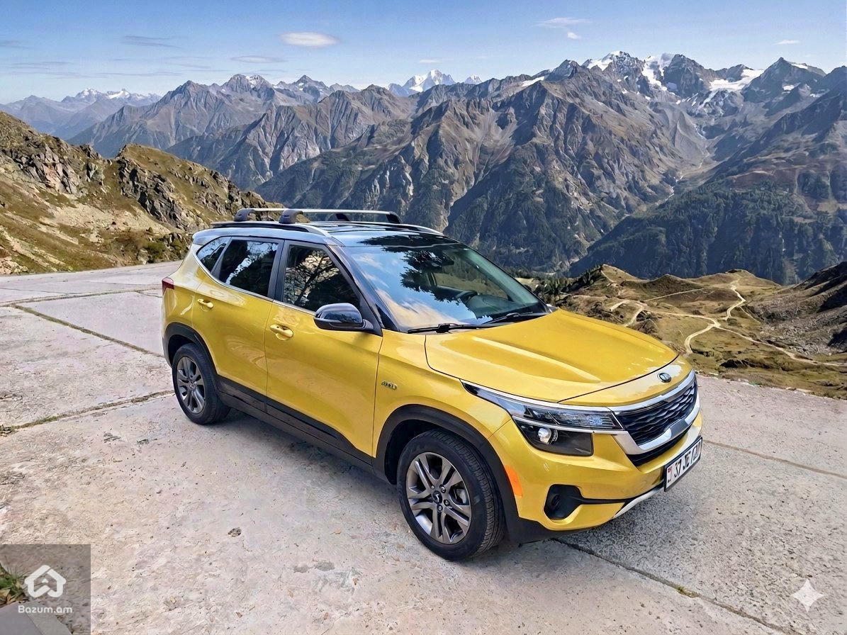 2021 Kia Seltos - image 1