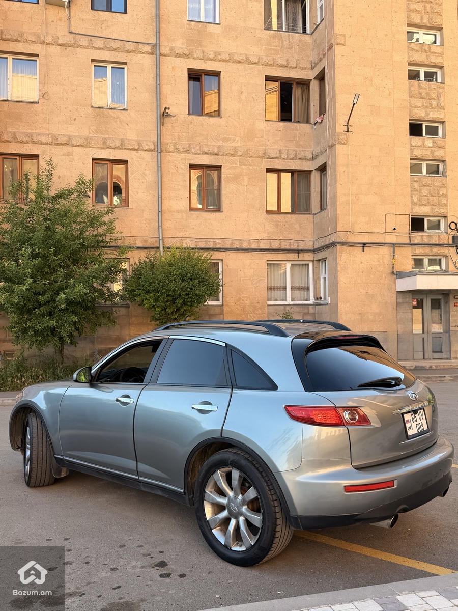 infiniti FX35 - image 4