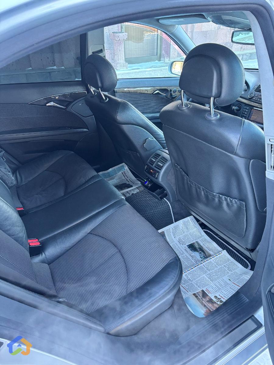 Mercedes benz W211 - image 7