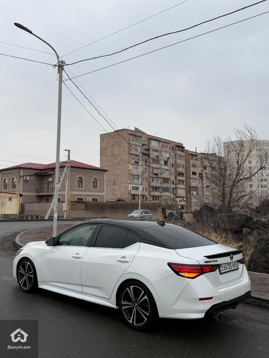 Nissan Sentra SR - image 12