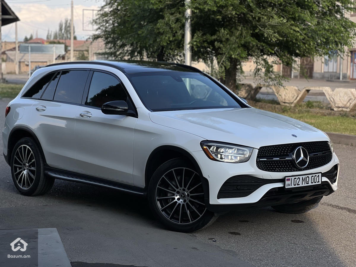 Mercedes GLC 300 - image 2