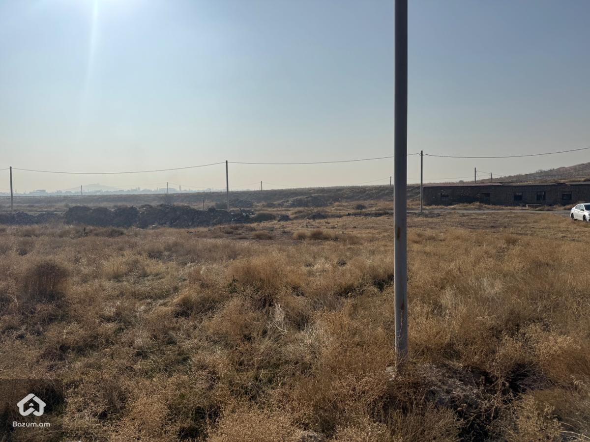 Վաճառվում է 470 քմ հողատարածք՝ Նոր Գեղի։