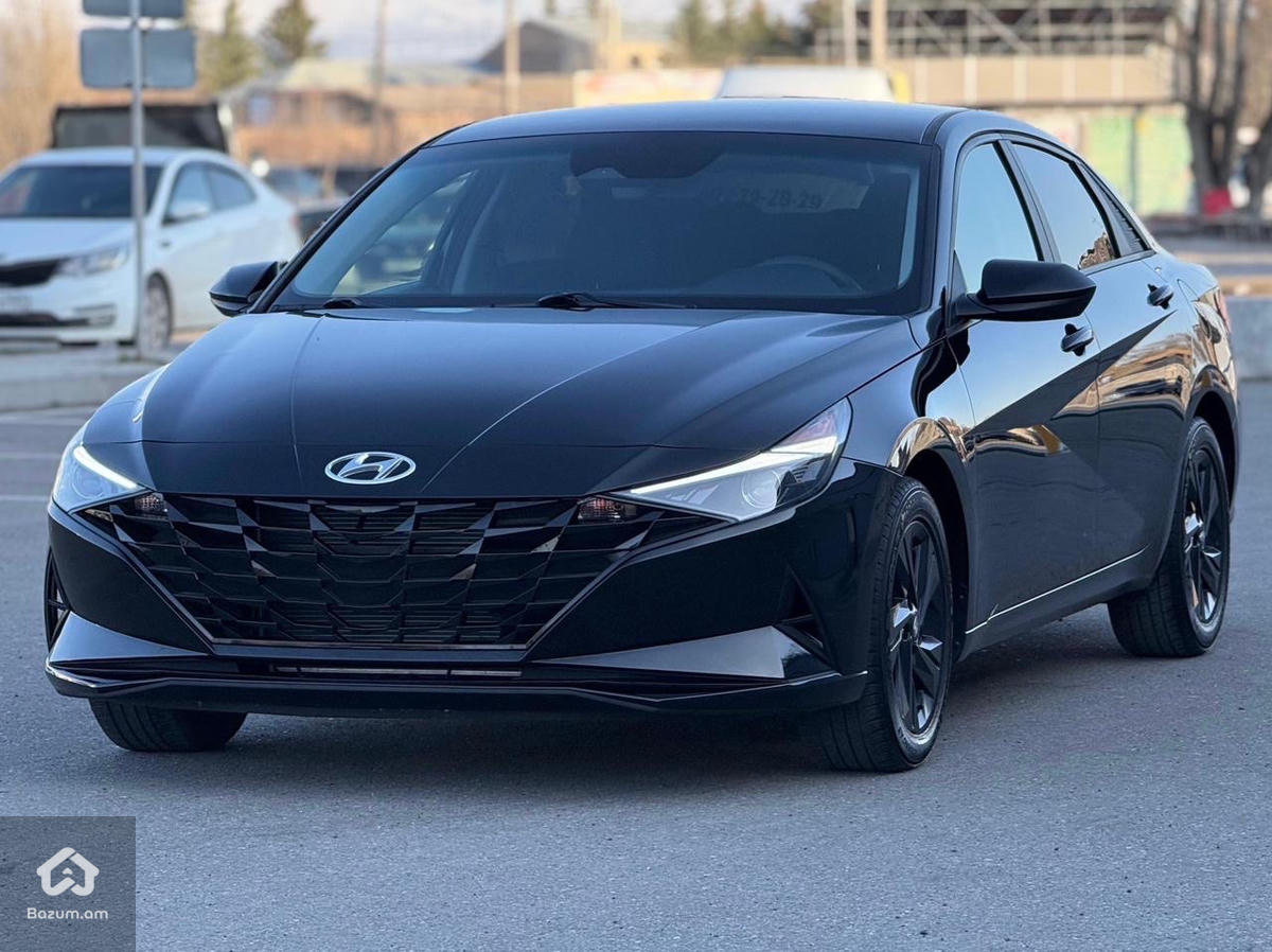 Hyundai Elantra - image 14