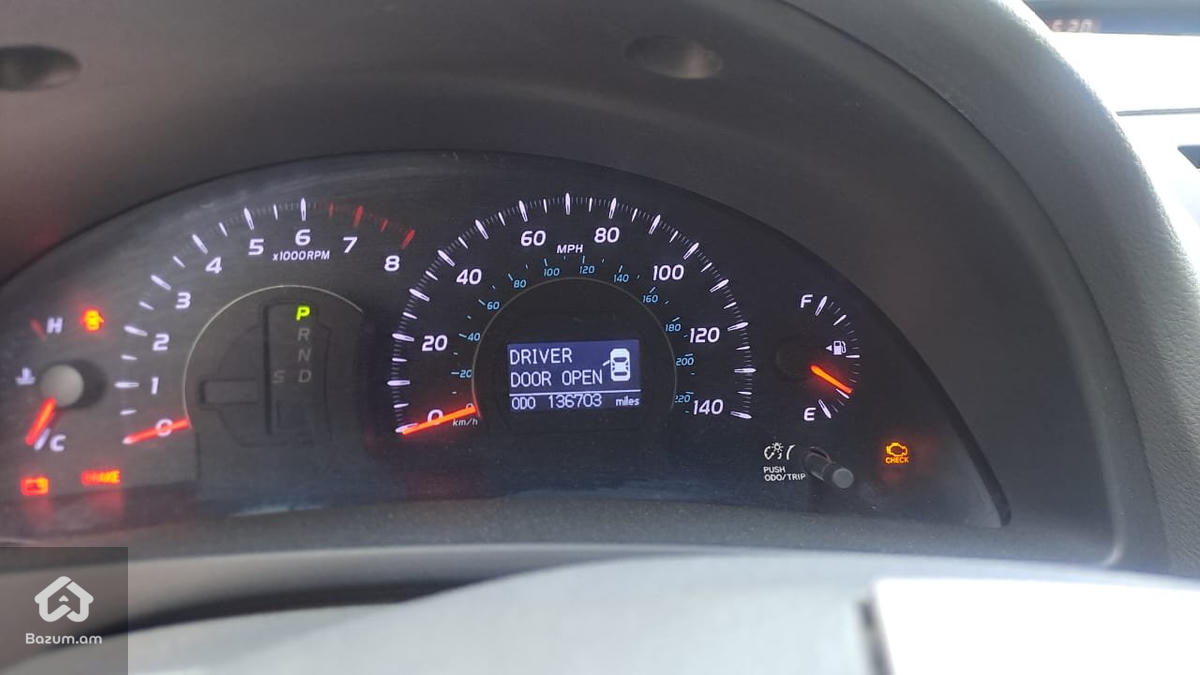 Toyota Camry 2011/9 - image 10