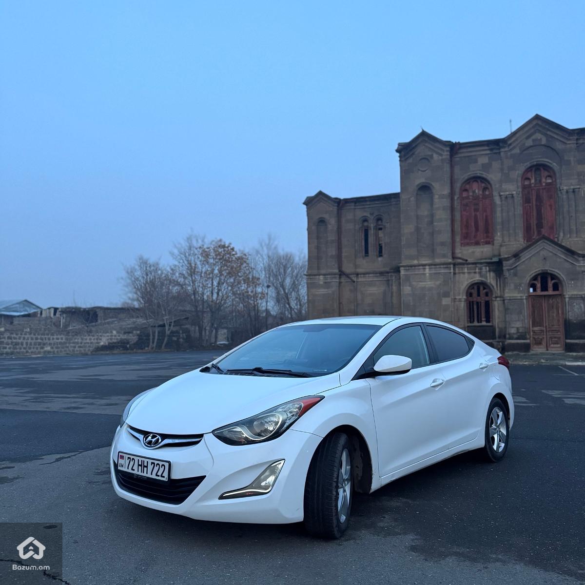 Hyundai Elantra 2013 - image 6