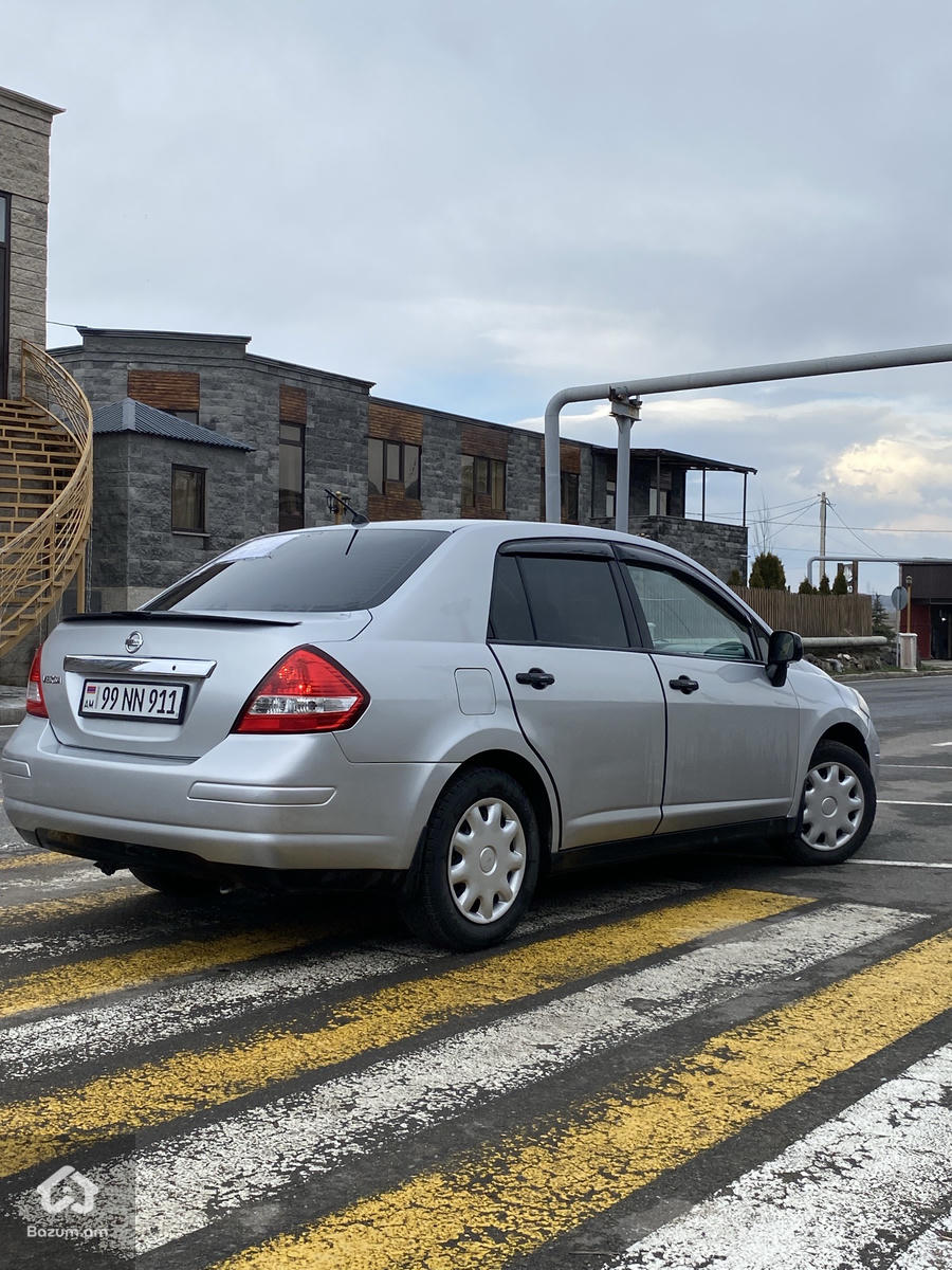 Nissan Versa 2008 - image 3