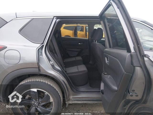 Nissan Rogue 2024 SV - image 10