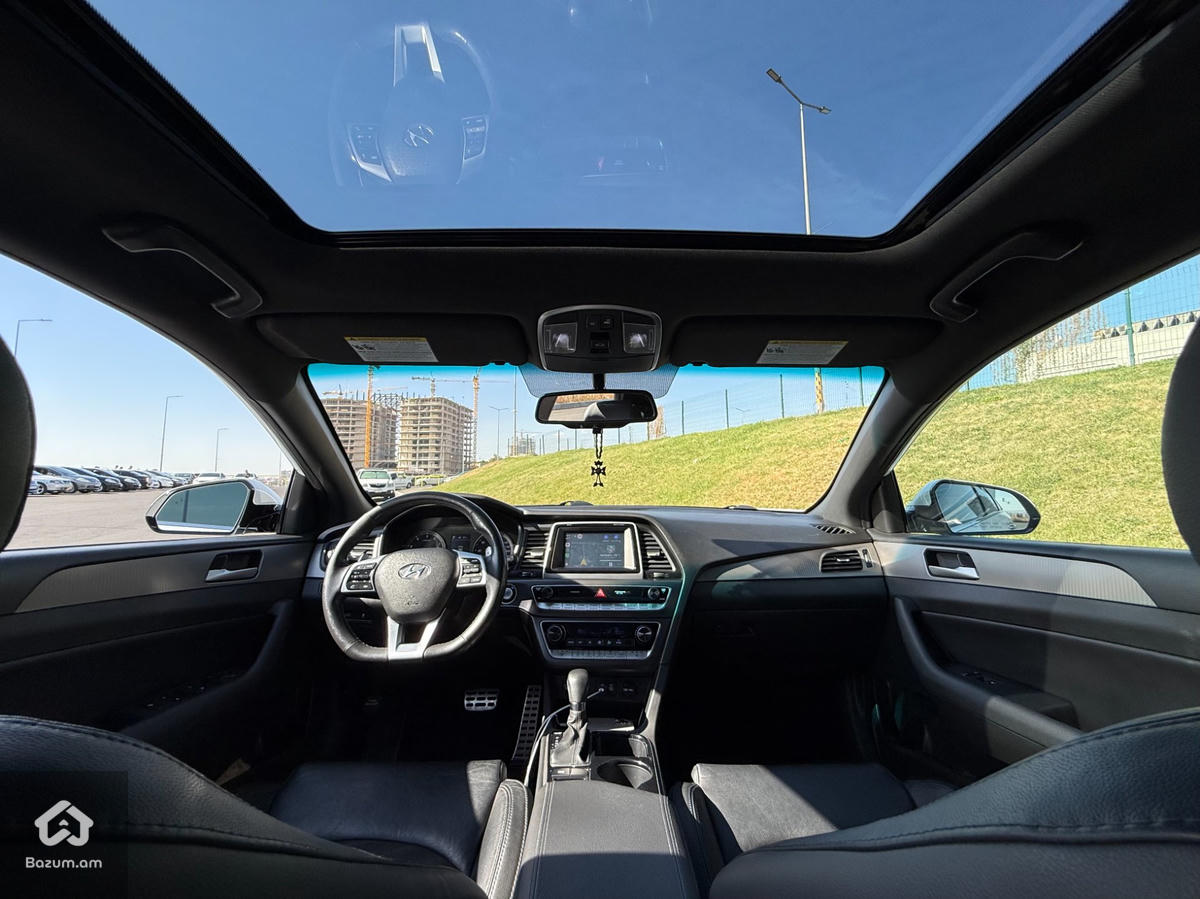 Hyundai Sonata 2.4 Sport - image 12
