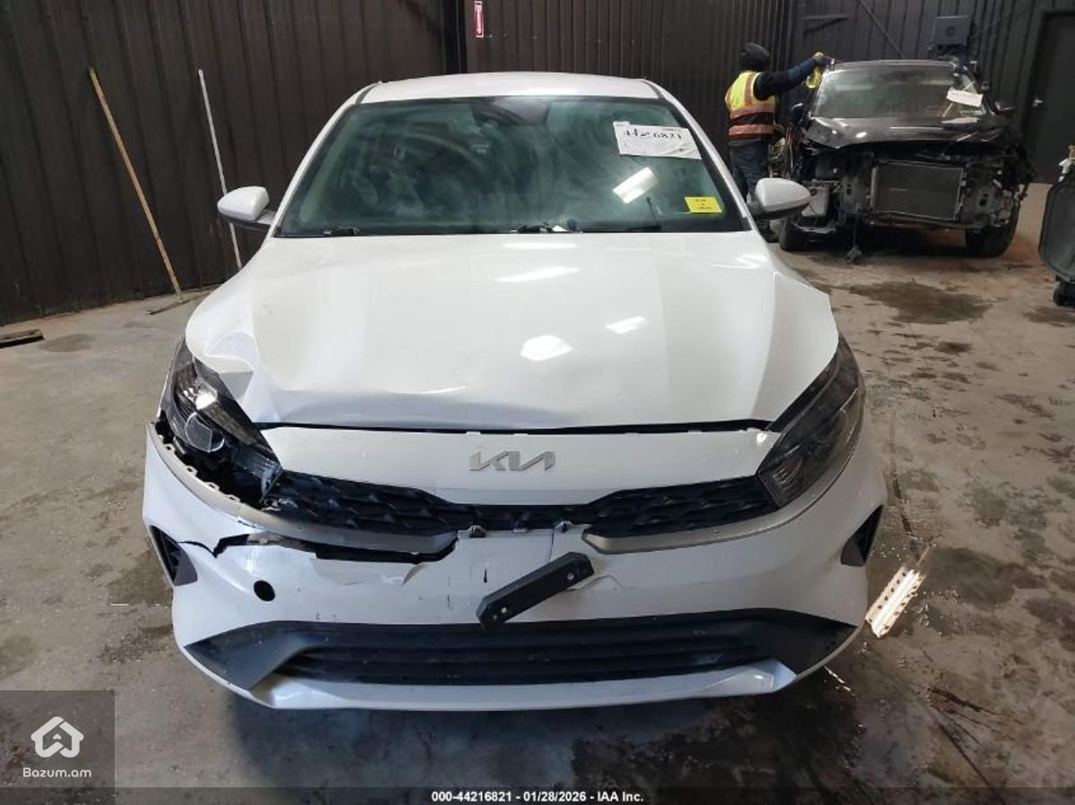 Kia Forte LXS 2023 - image 1