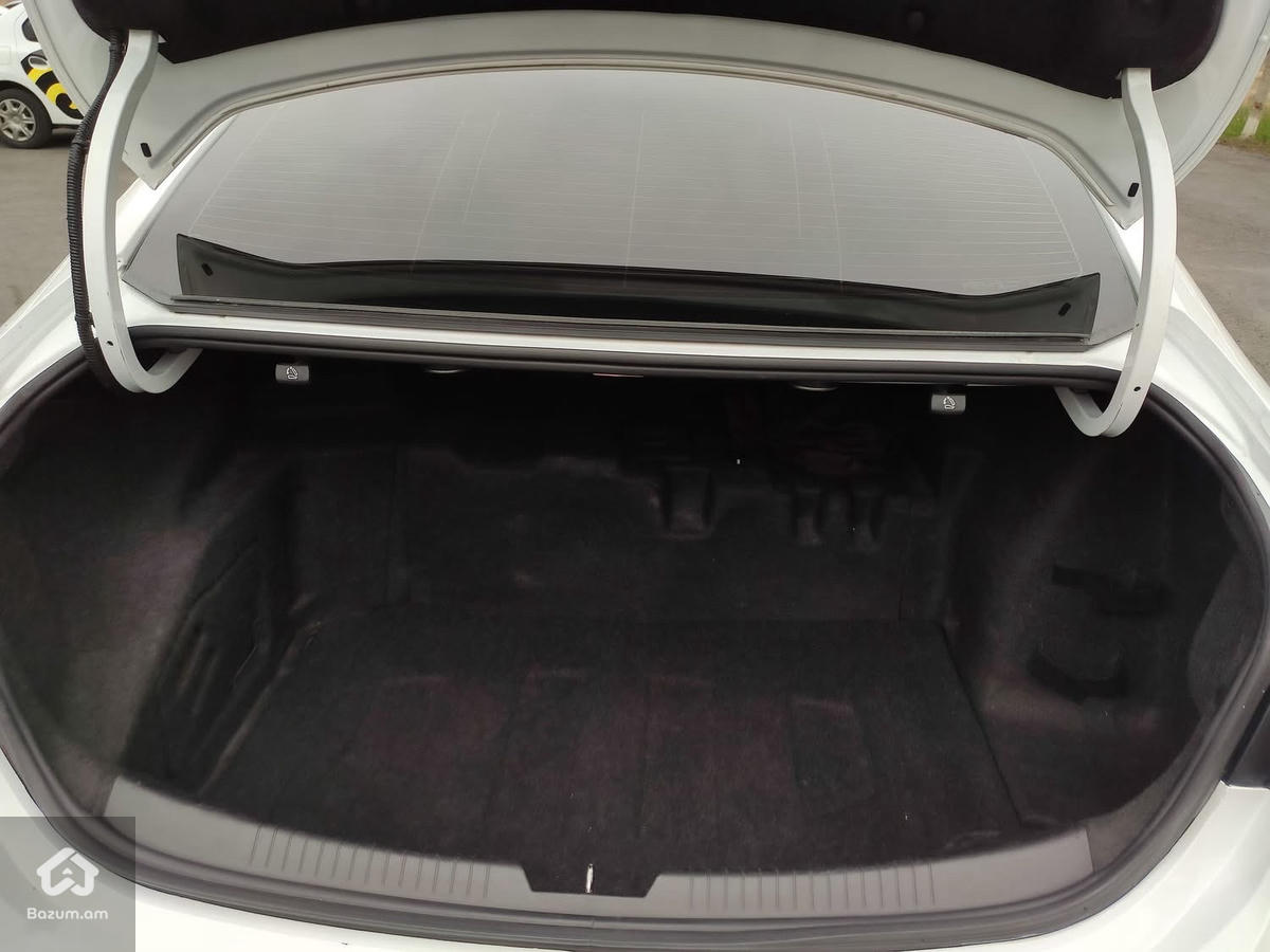 CHEVROLET MALIBU HYBRID  - image 14
