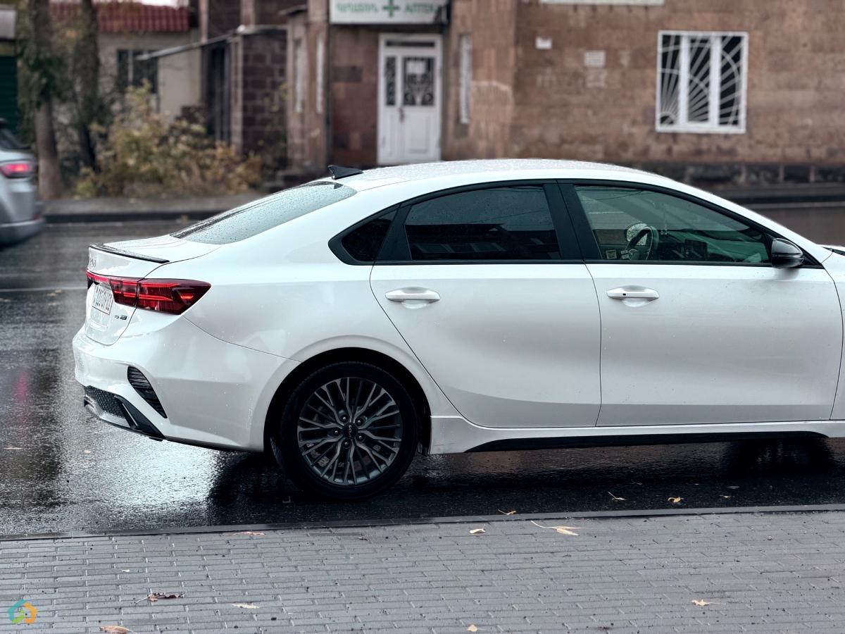 Kia Forte Gt-line - image 8