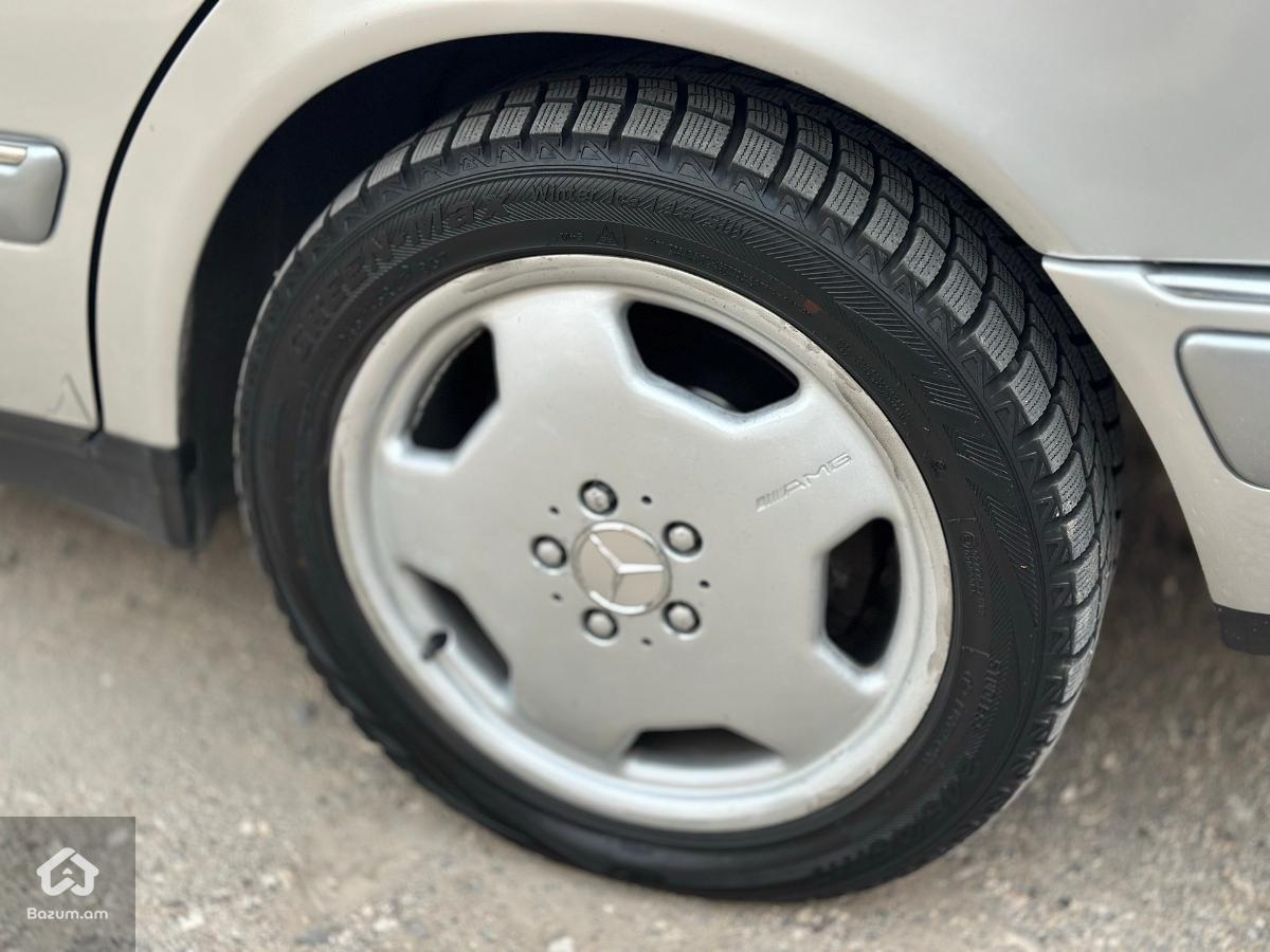 Mercedes E class - image 6