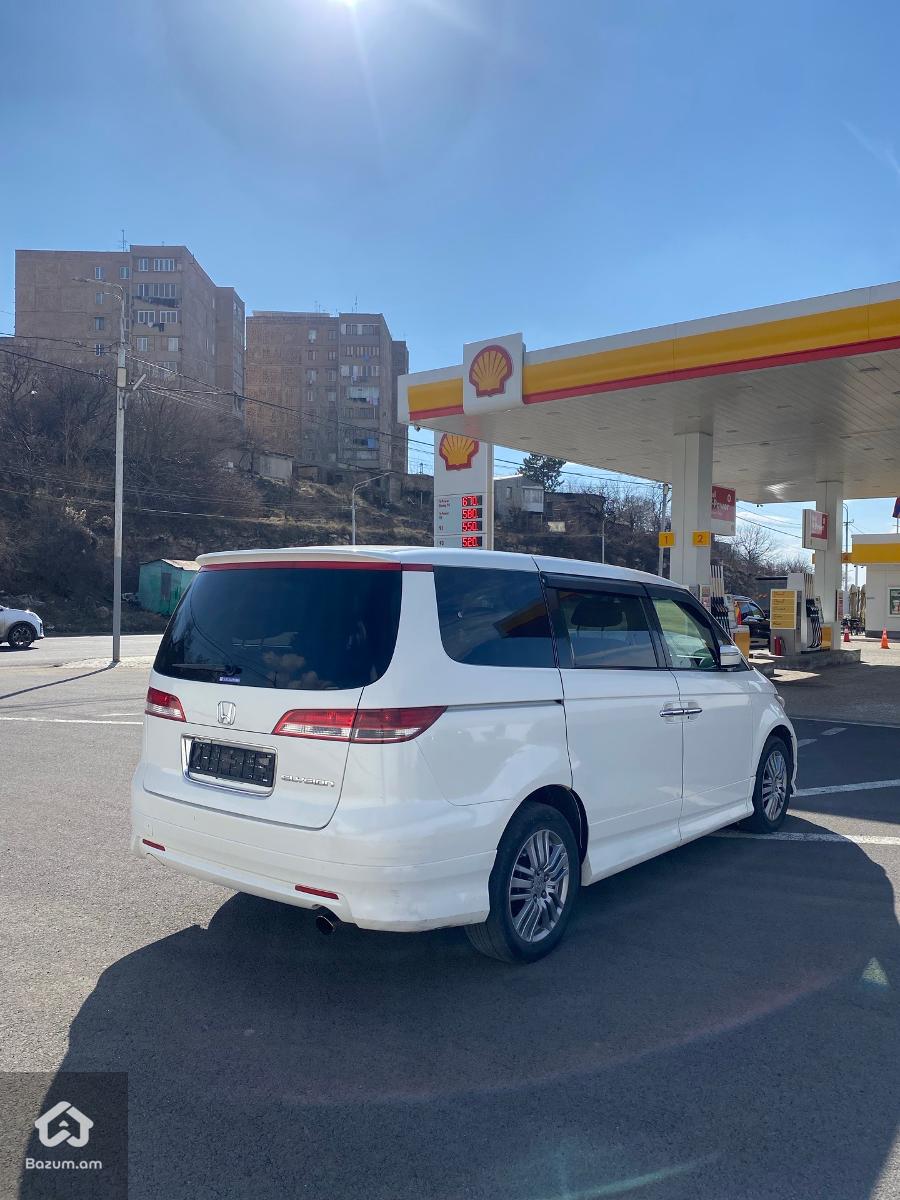 Honda Elysion - image 4