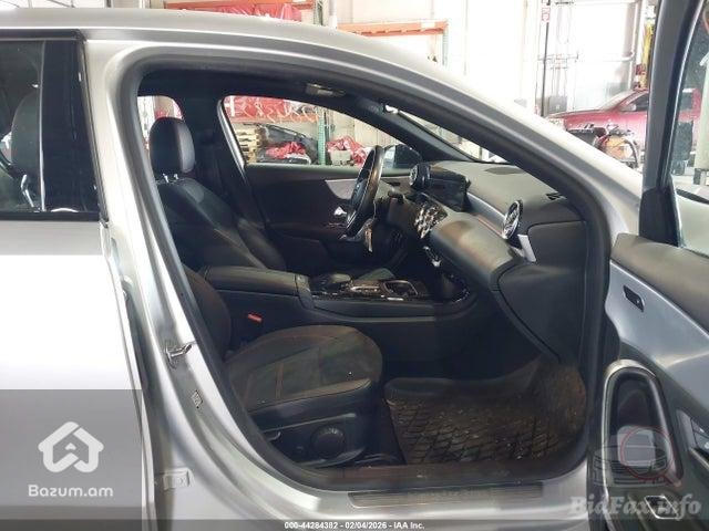 MERCEDES-BENZ A220 - image 11