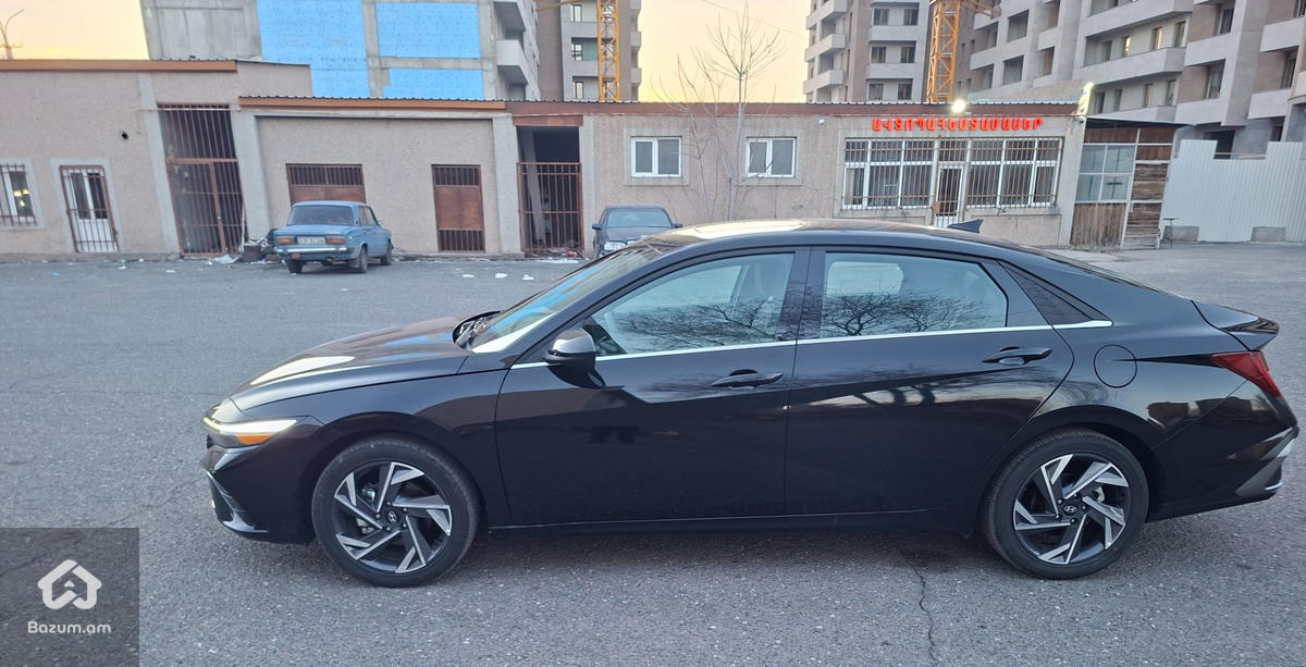 Hyundai Elantra 2025 - image 4