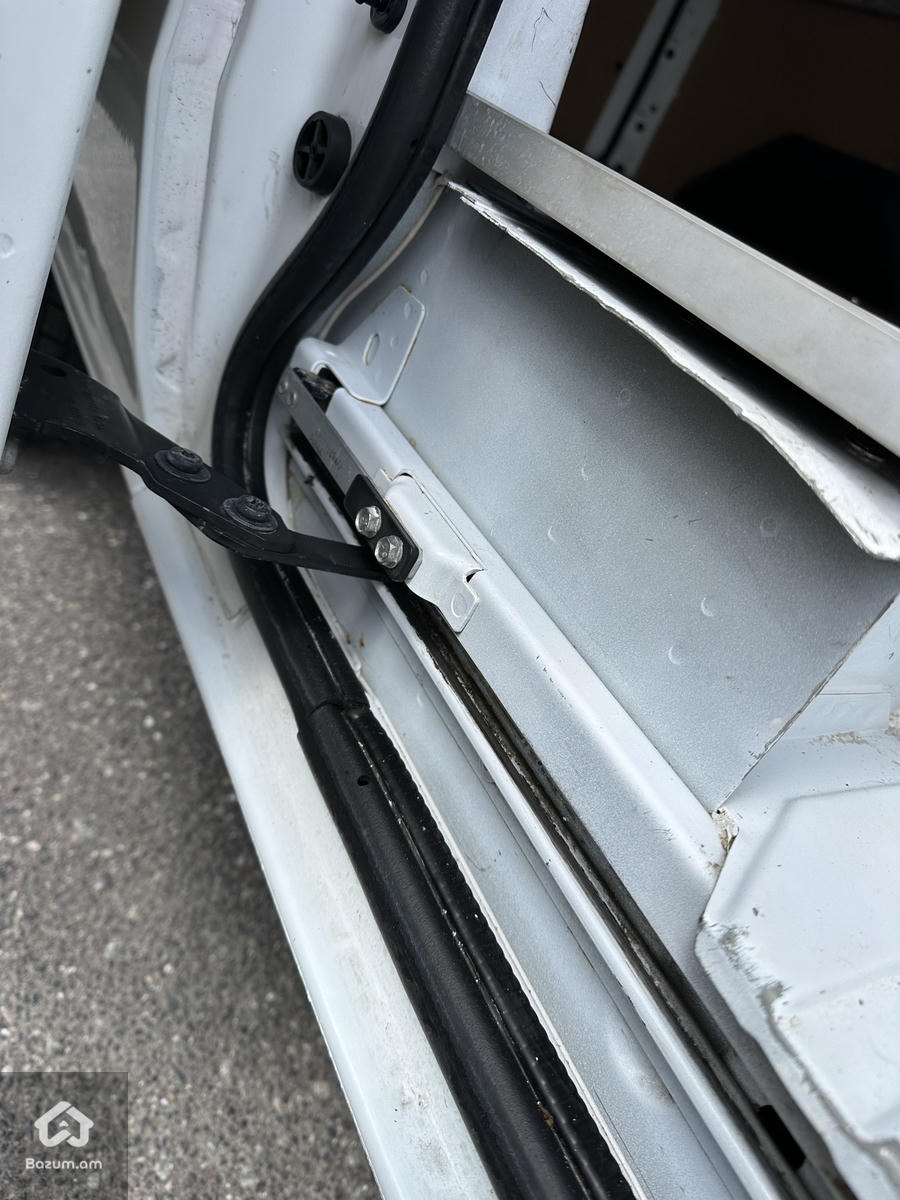 FORD TRANSIT 2.4 TREND - image 31