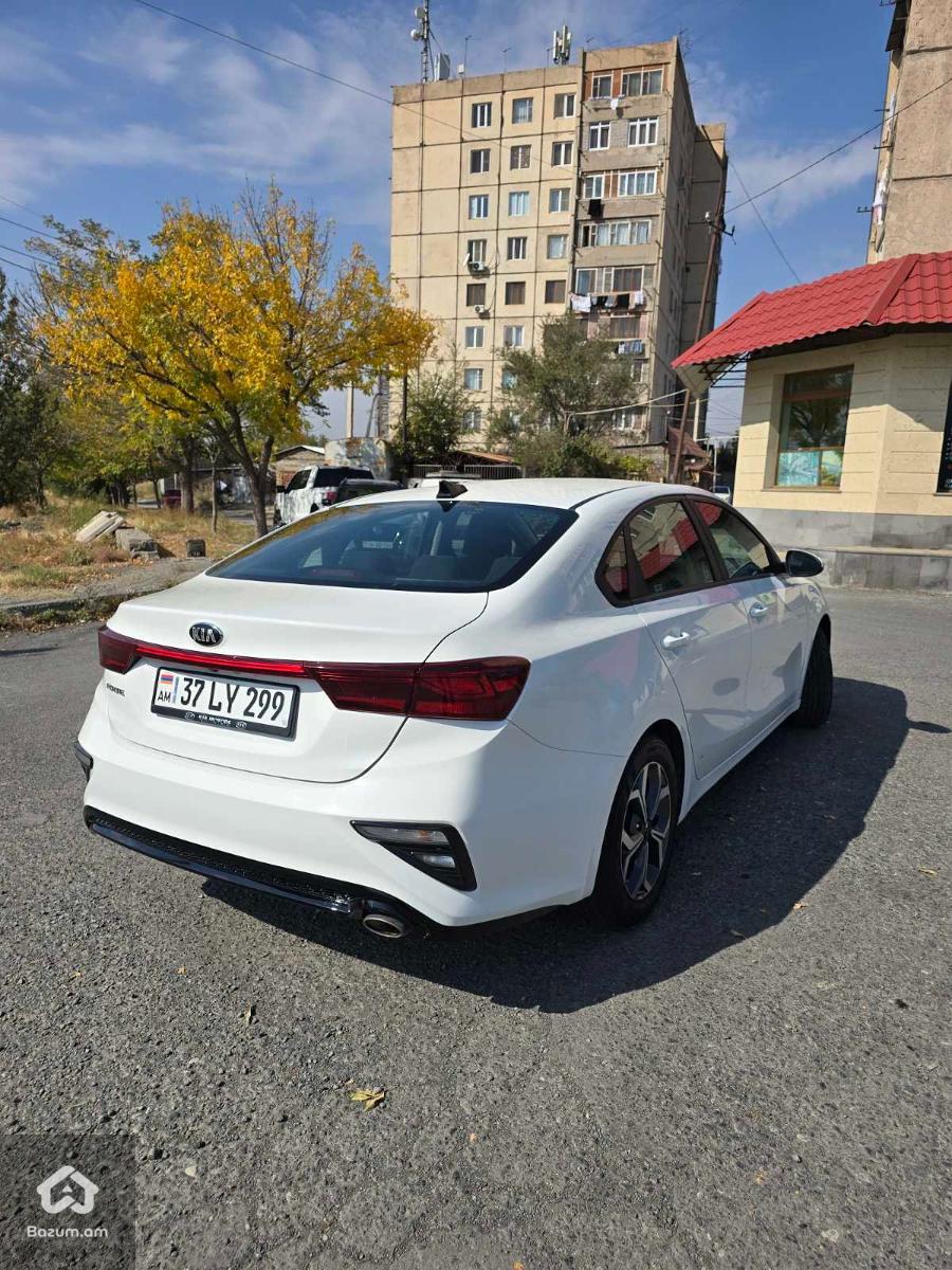 Kia Forte - image 3
