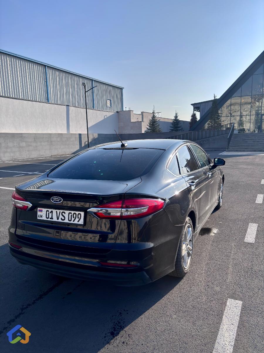 Ford Fusion - image 6