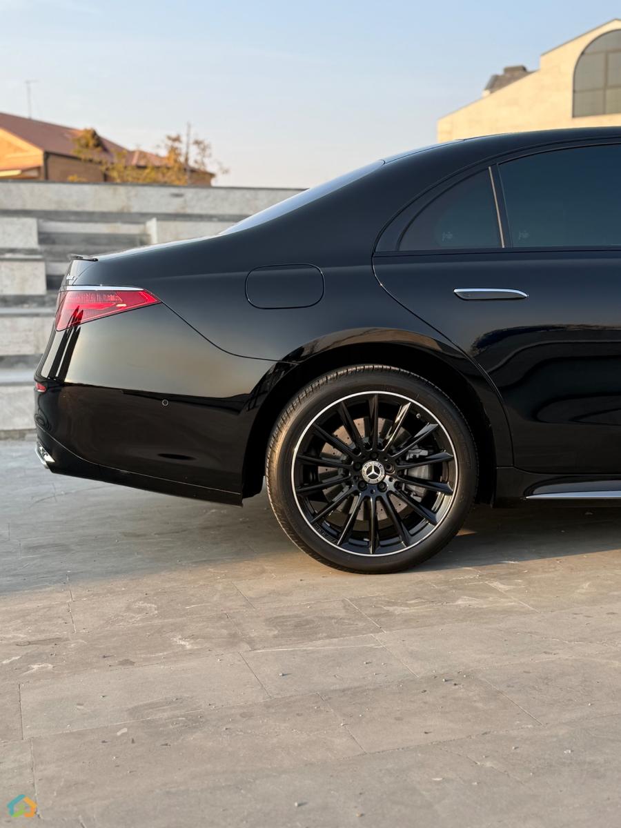 Mercedes Benz S500  - image 14
