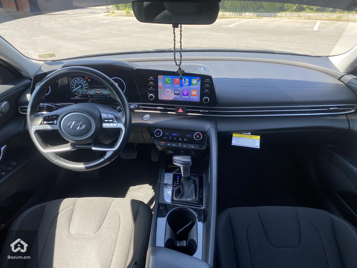 Hyundai Elantra Sel+ - image 9