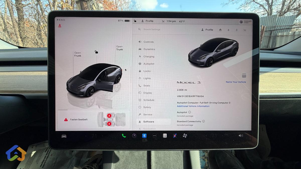 Tesla model 3 - image 8