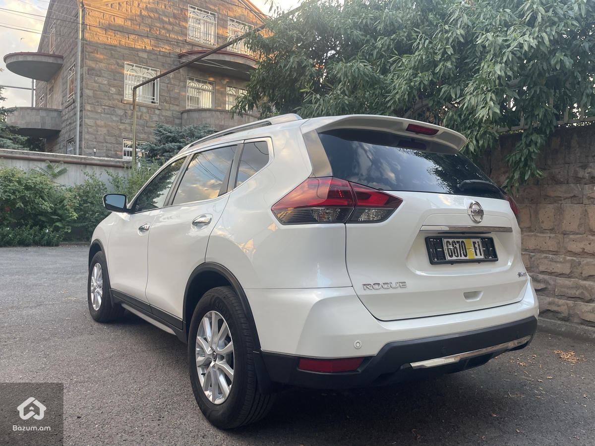 NISSAN ROGUE SV - image 4