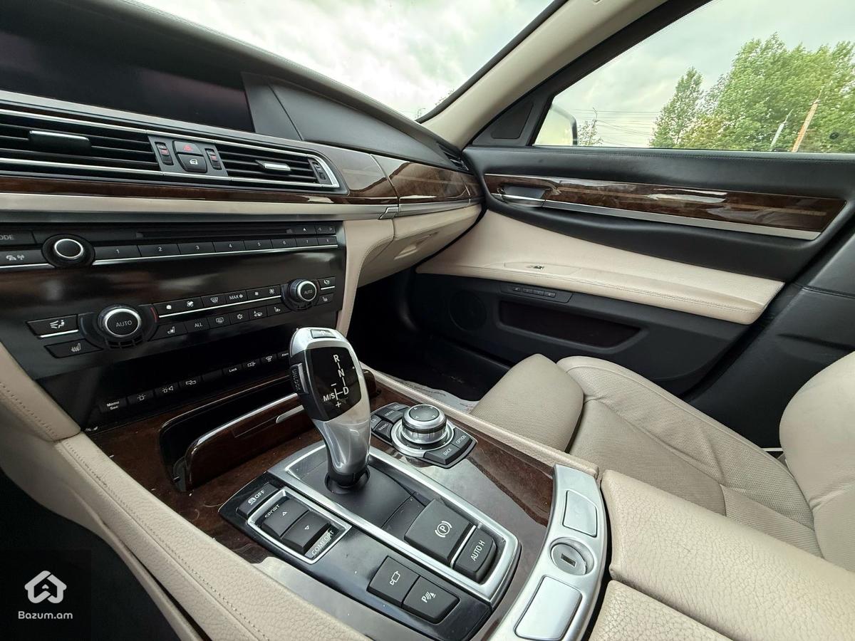 վաճառվում է զրահապատ B7 - image 9