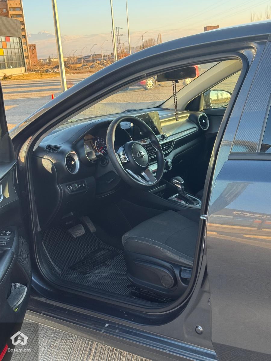 Kia Forte 2019 - image 14