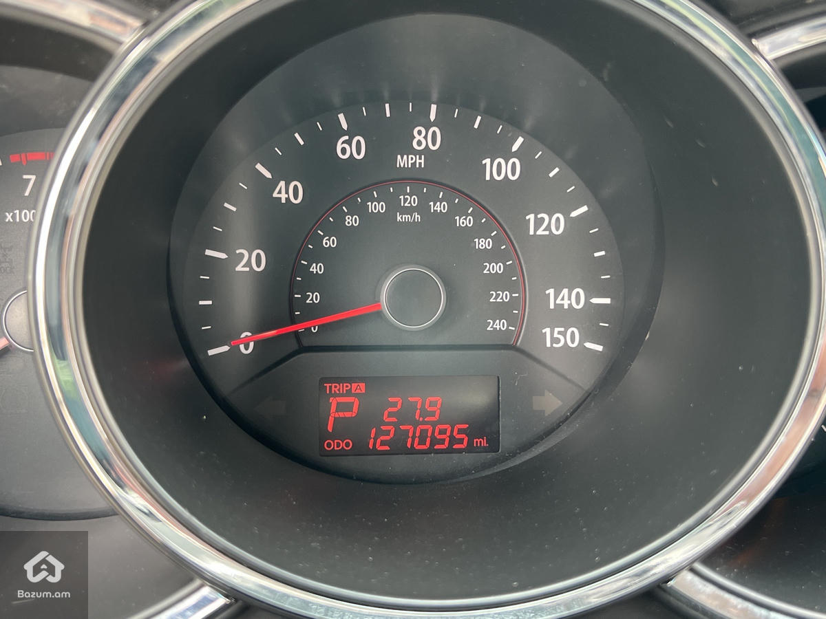 Kia Sorento 2011 - image 12