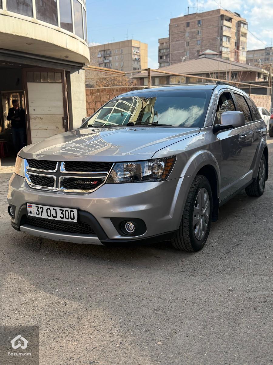 Dodge Journey - image 1