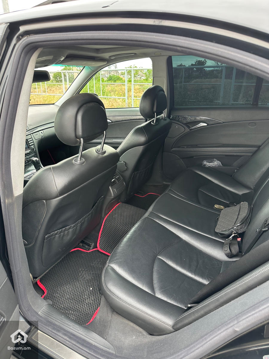 Mercedes - image 6