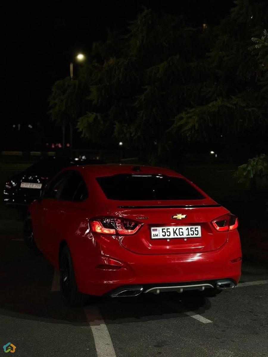 Chevrolet Cruze - image 2