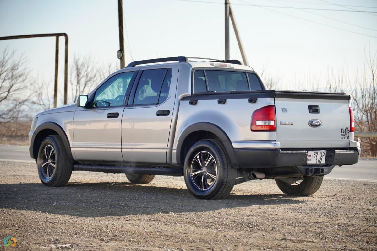 Ford Explorer Pickup Sport Truck - image 11