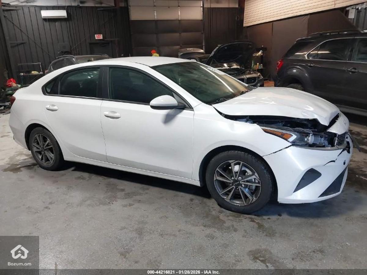 Kia Forte LXS 2023 - image 8