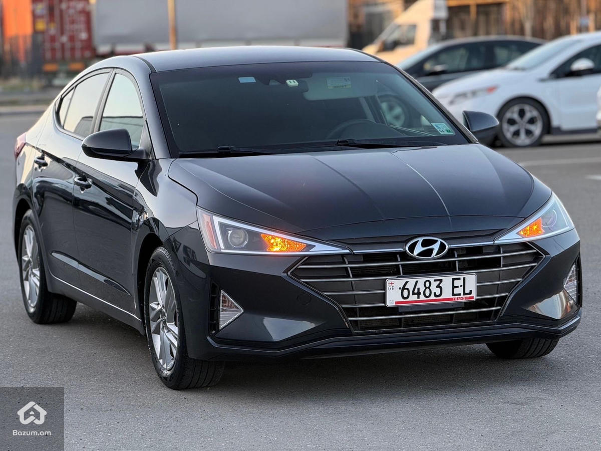 Hyundai Elantra - image 8