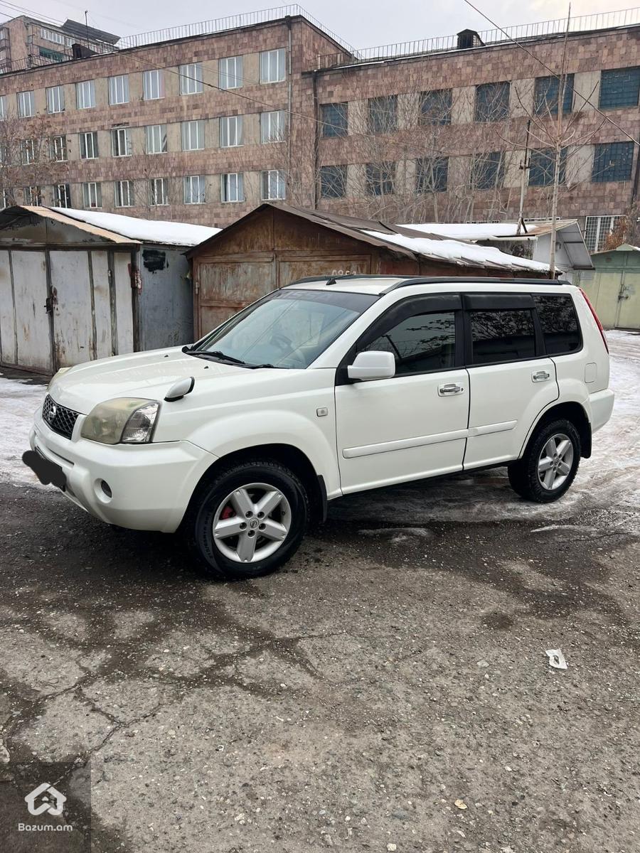 Nissan X-Trail - image 1