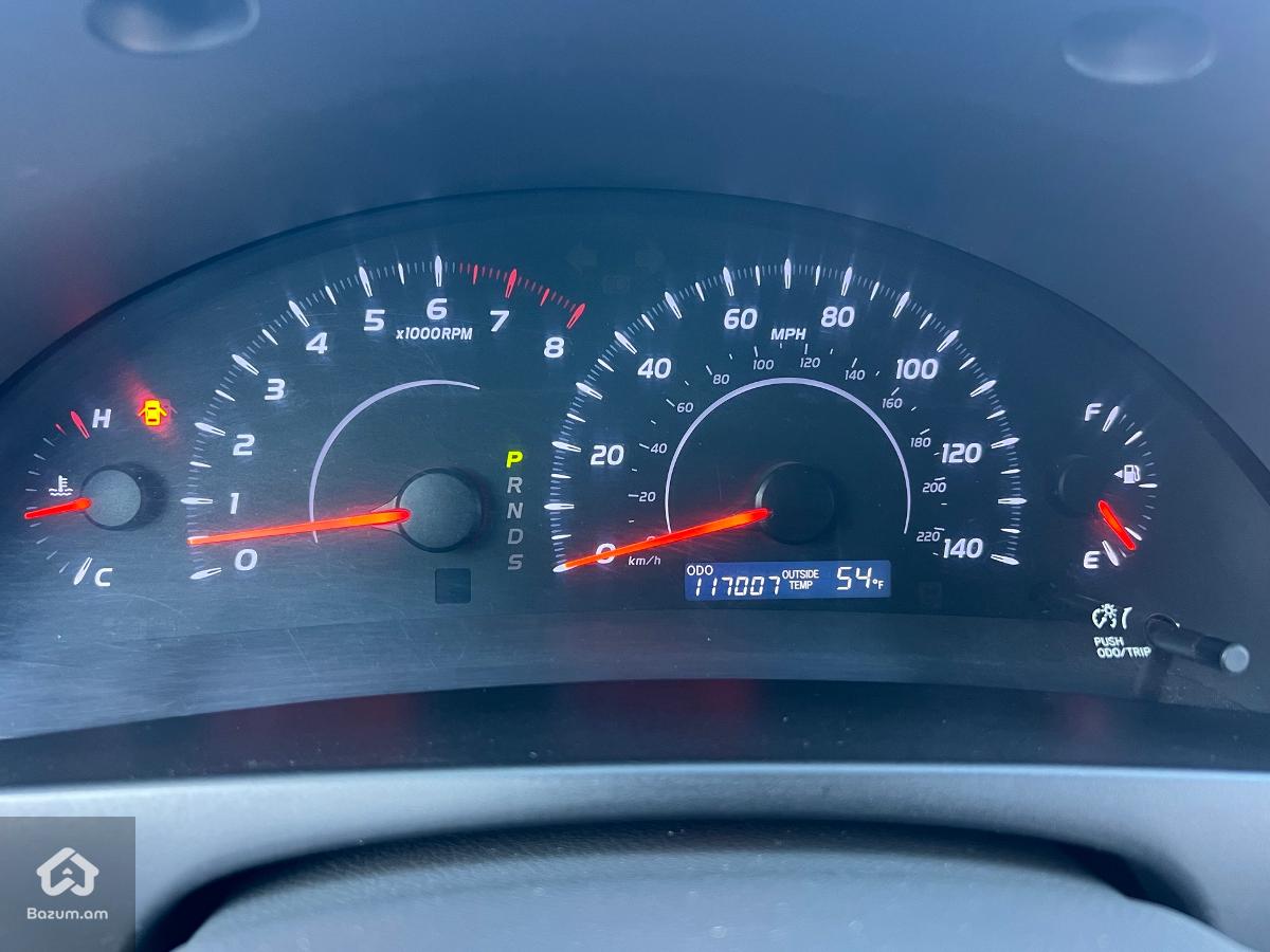 Toyota Camry V45 2010 - image 12