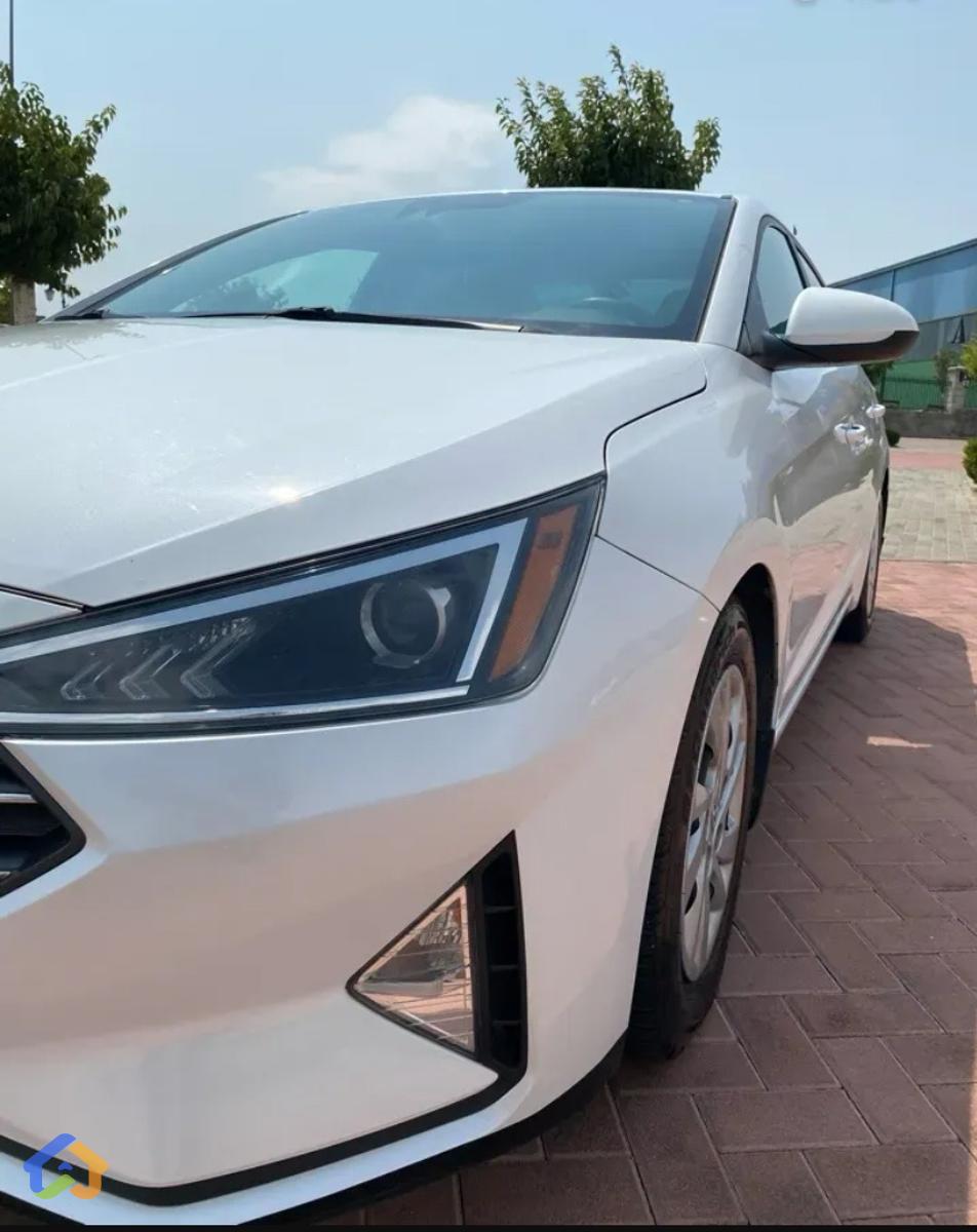 Hyundai Elantra - image 6