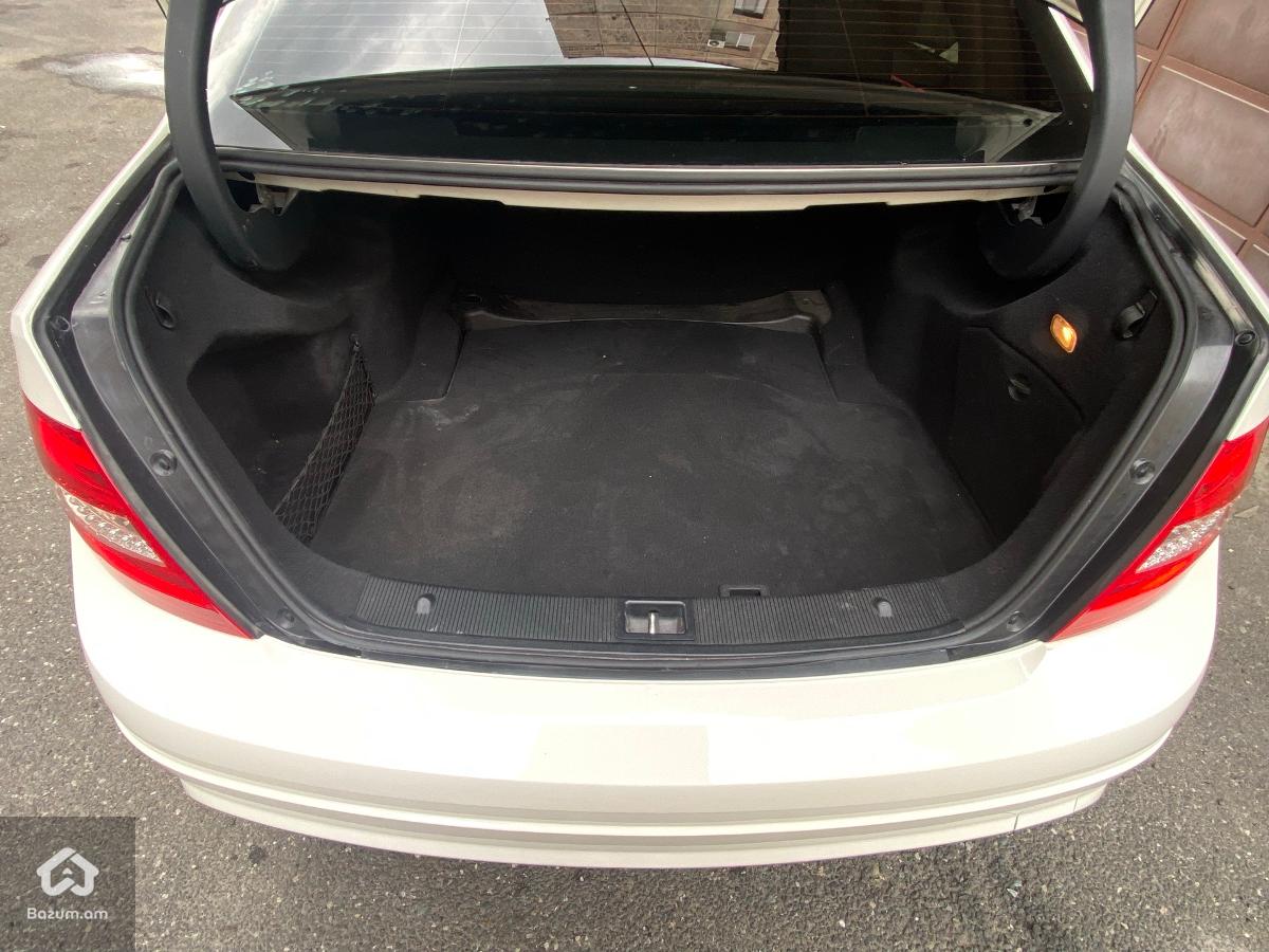 mercedes c300 w204 - image 12