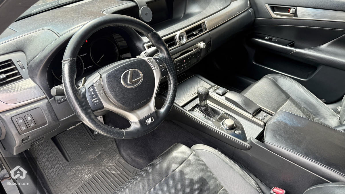 Lexus GS F sport - image 5