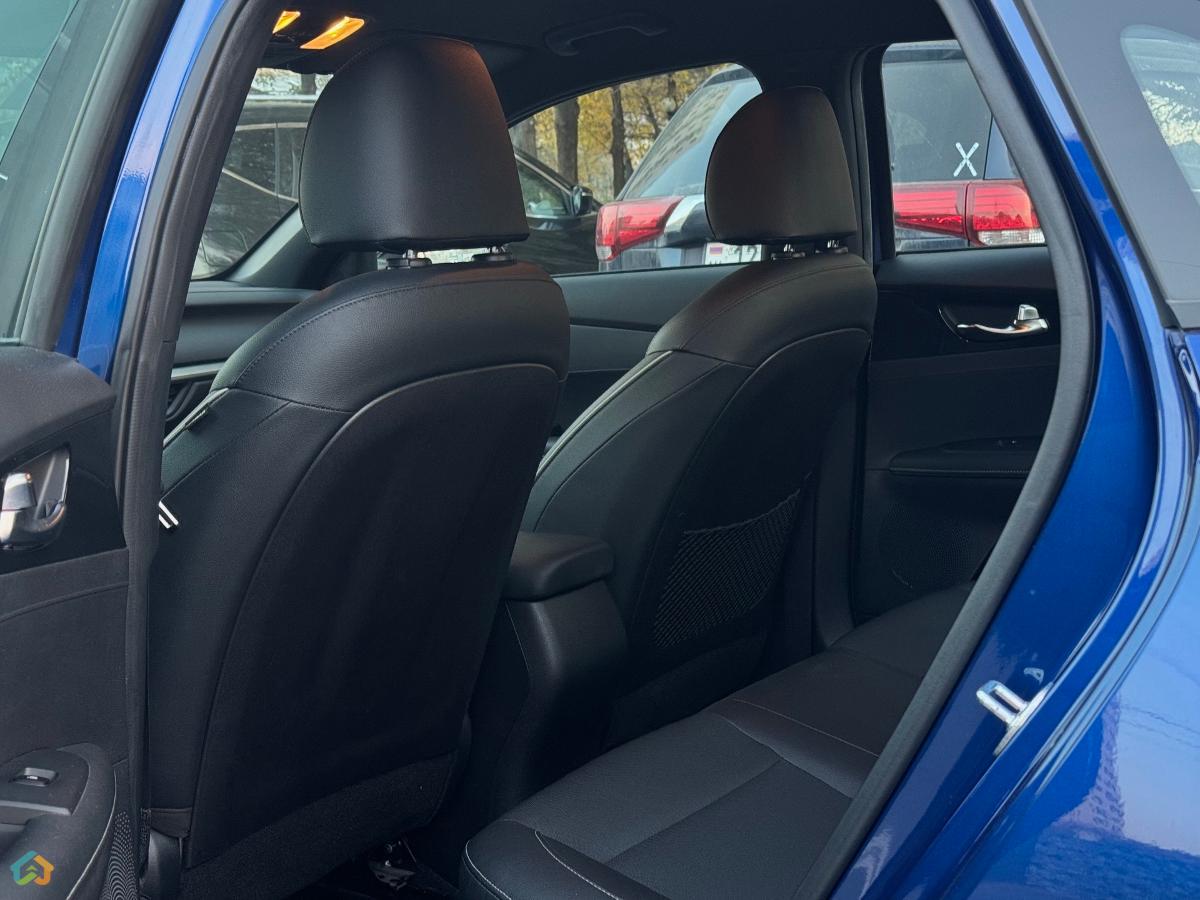 KIA FORTE GT LINE - image 9