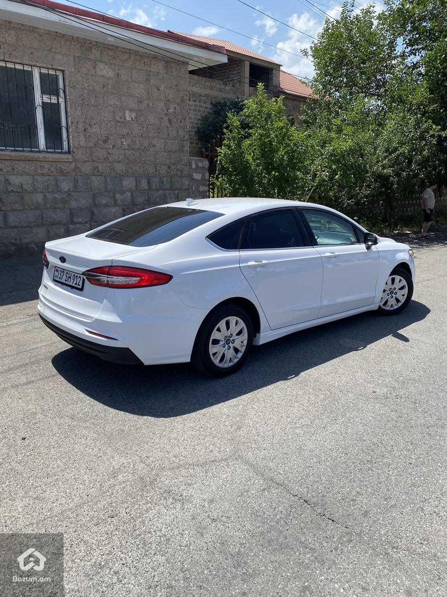 Ford Fusion  - image 2