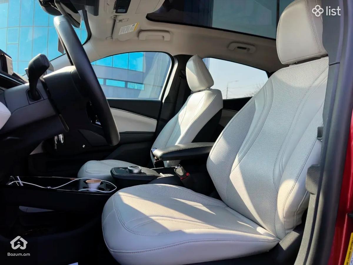 Ford Mustang Mach-e 2023  - image 8