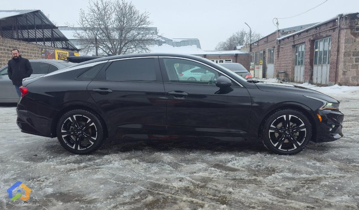 Kia K5 GT Line - image 3