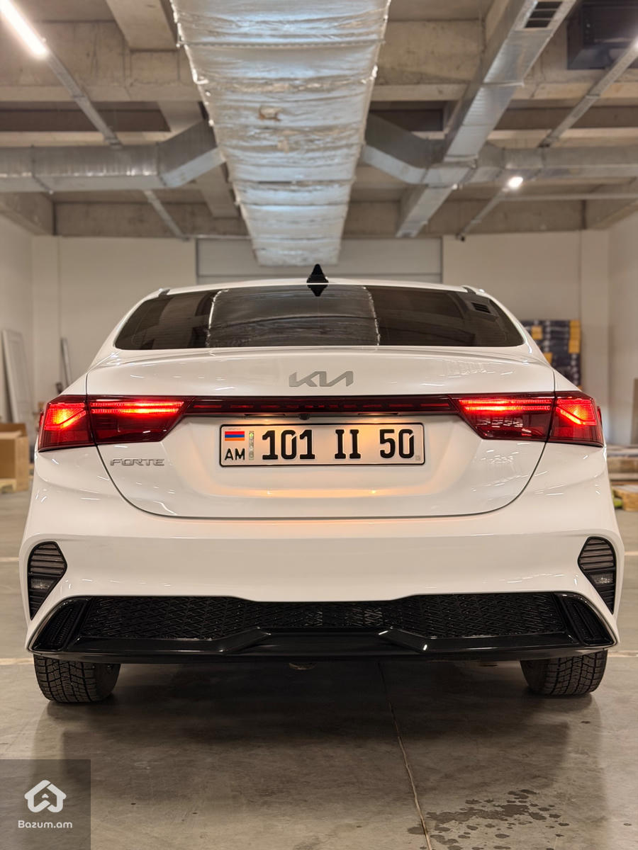 Kia Forte 2022 - image 8